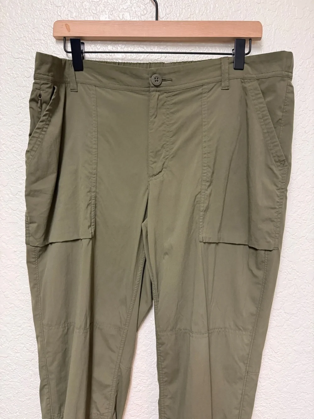 REI Olive Green Casual Cargo Pants Size 14 - Picture 4 of 16